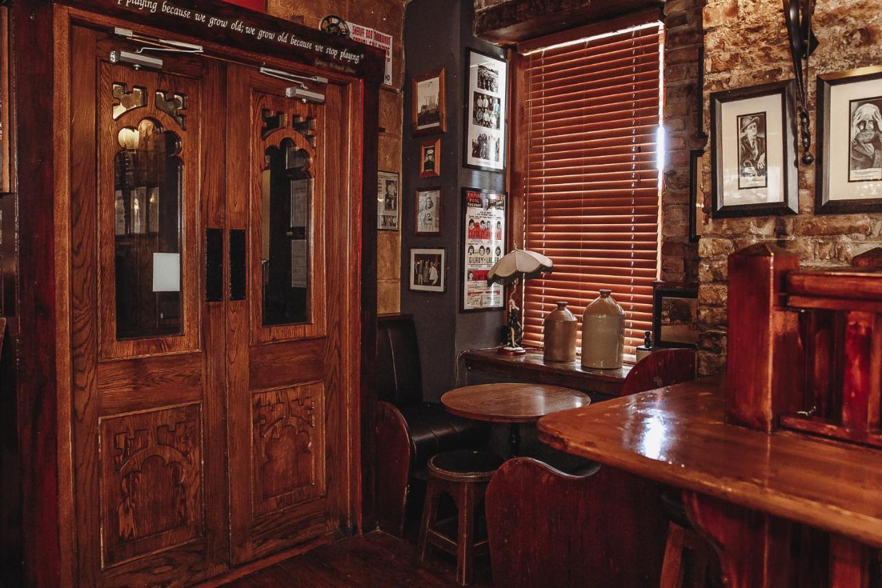 Muskerry Arms Bar And B&B Blarney Exteriér fotografie