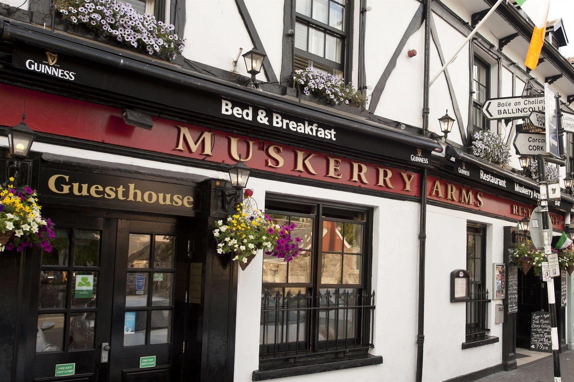 Muskerry Arms Bar And B&B Blarney Exteriér fotografie